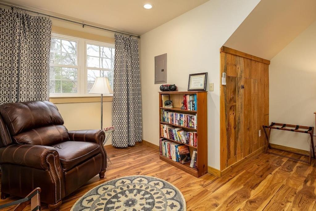 Mockingbird Mountain Spa And Retreat Luray Bagian luar foto