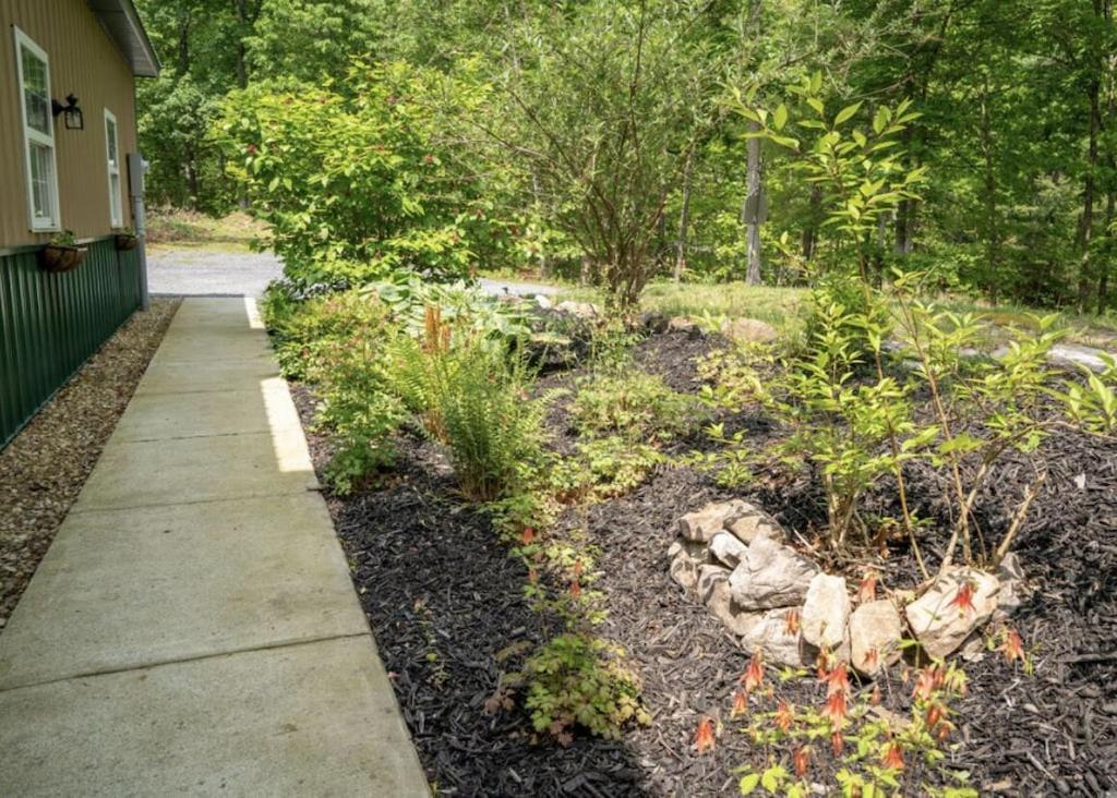 Mockingbird Mountain Spa And Retreat Luray Bagian luar foto