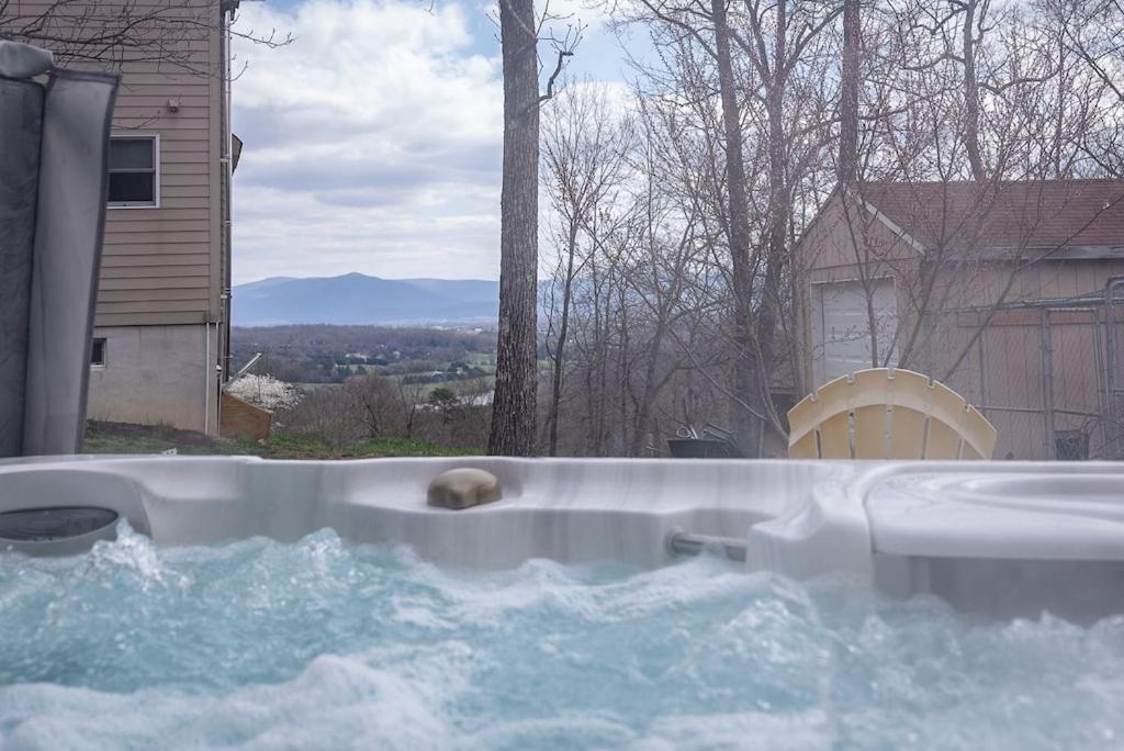Mockingbird Mountain Spa And Retreat Luray Bagian luar foto