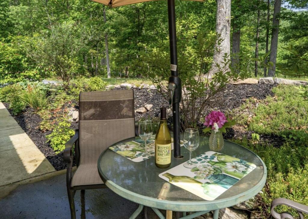 Mockingbird Mountain Spa And Retreat Luray Bagian luar foto